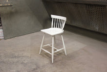 Load image into Gallery viewer, Low Fan Back Bar Chair | 24" Contemporary White Windsor Bar Chair